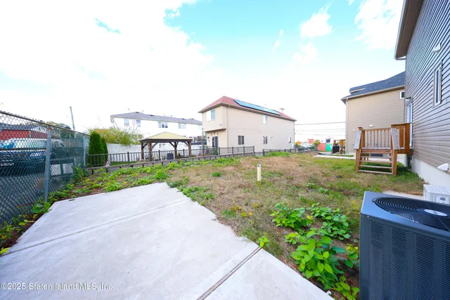 $850,000 | 12 Simonson Avenue | Mariners Harbor