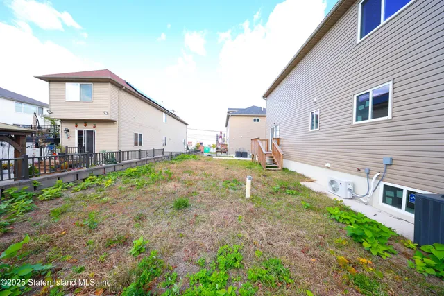 $850,000 | 12 Simonson Avenue | Mariners Harbor