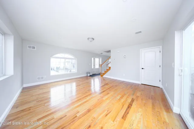 $850,000 | 12 Simonson Avenue | Mariners Harbor