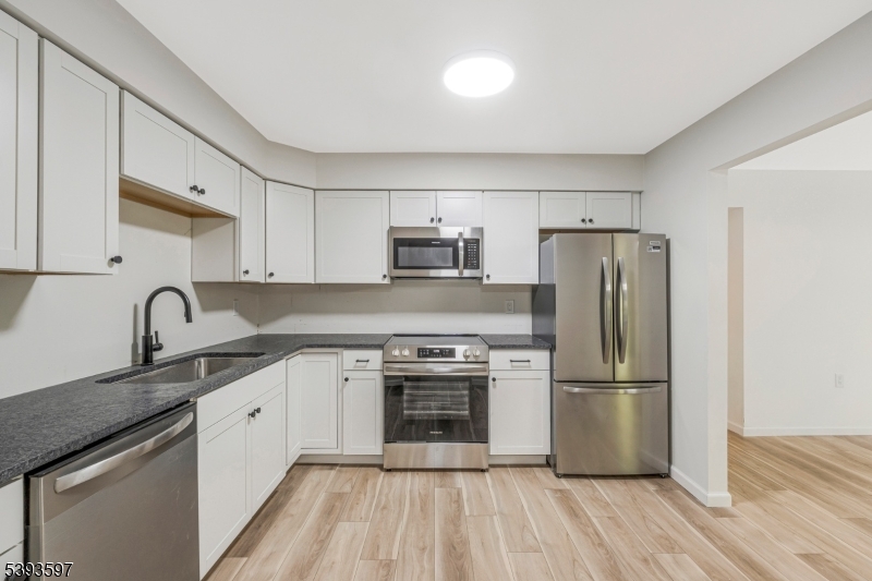 76 Farm Road, Unit O Hillsborough, NJ 08844 - Photo 14 of 36 Gallery Image 14