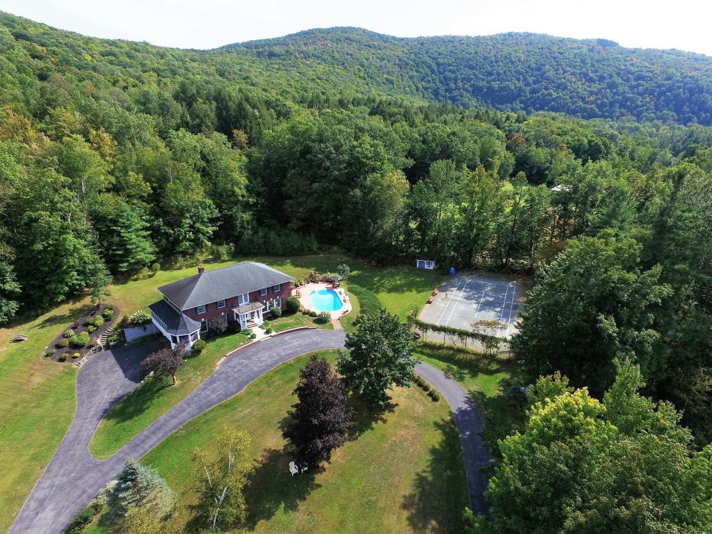 321 South Mendon Road Mendon, VT 05701 - Photo 3 of 34