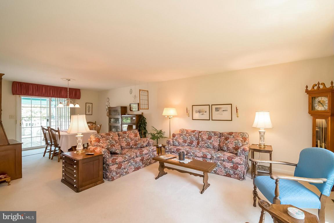 5144 Perry Road Mount Airy, MD 21771 - Photo 3 of 29 Living Room