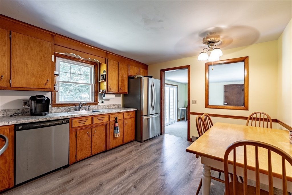 271 Bolton Street Springfield, MA 01119 - Photo 9 of 27 Gallery Image 9
