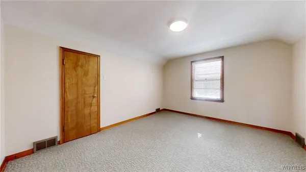 $1,200 | 532 16th Street, Niagara Falls, NY 14301