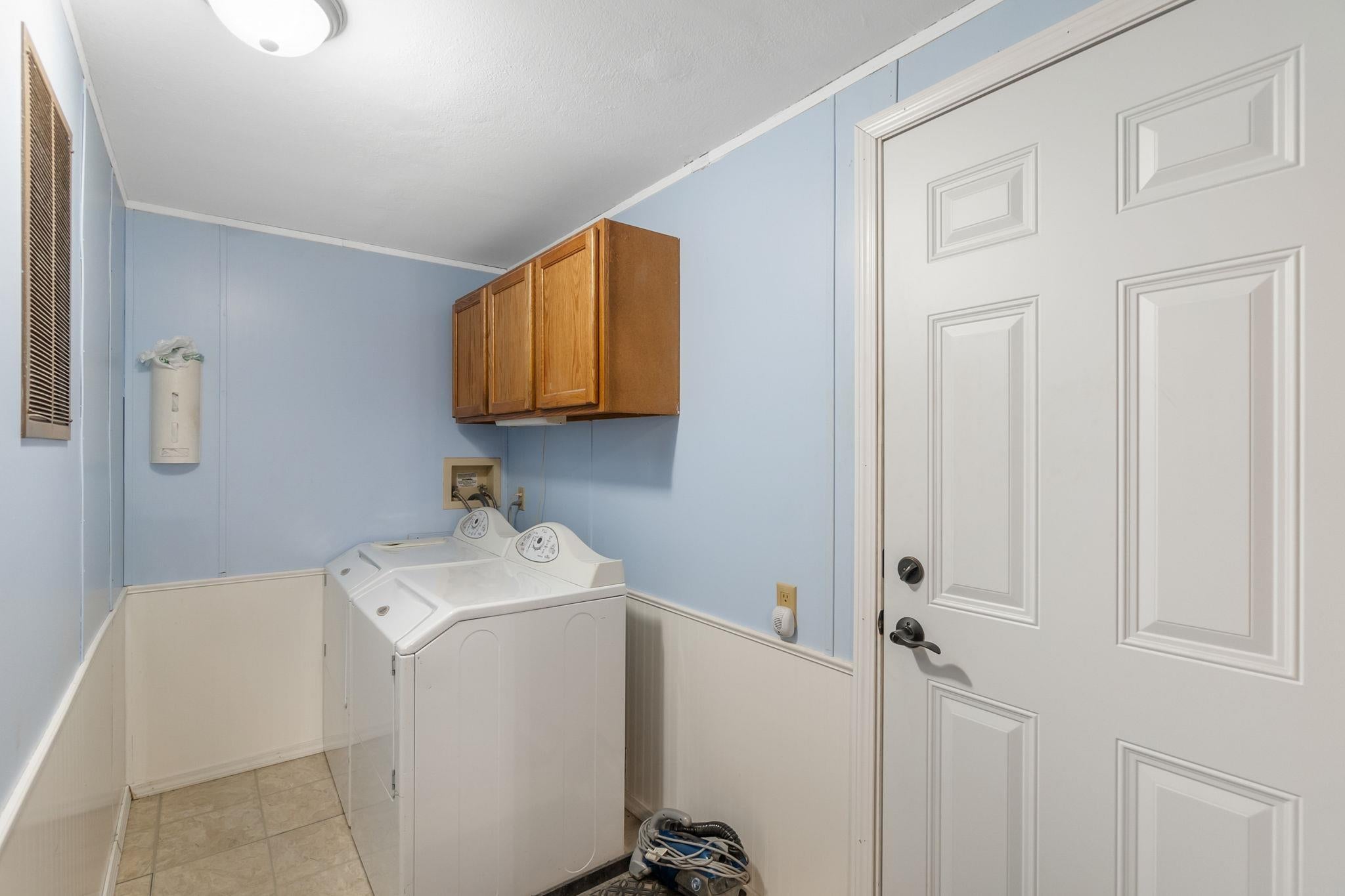 1239 Fulton Street Waterloo, IA 50707 - Photo 12 of 33 Gallery Image 12