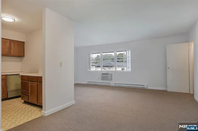 $278,500 | 87 North Maple Avenue, Park Ridge, NJ 07656