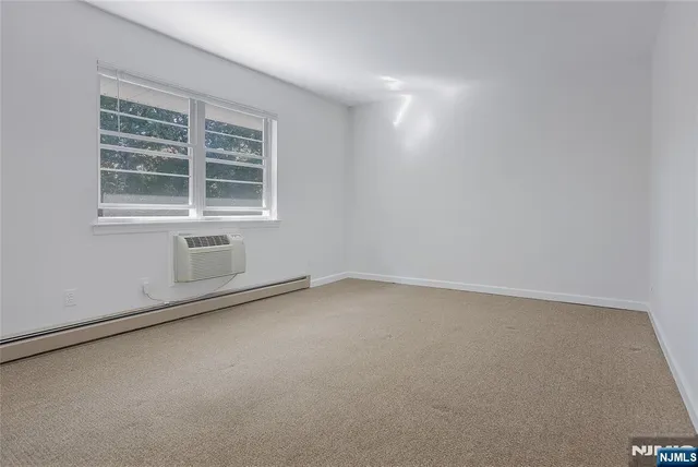 $278,500 | 87 North Maple Avenue, Park Ridge, NJ 07656