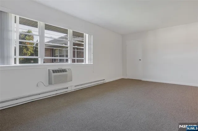 $278,500 | 87 North Maple Avenue, Park Ridge, NJ 07656