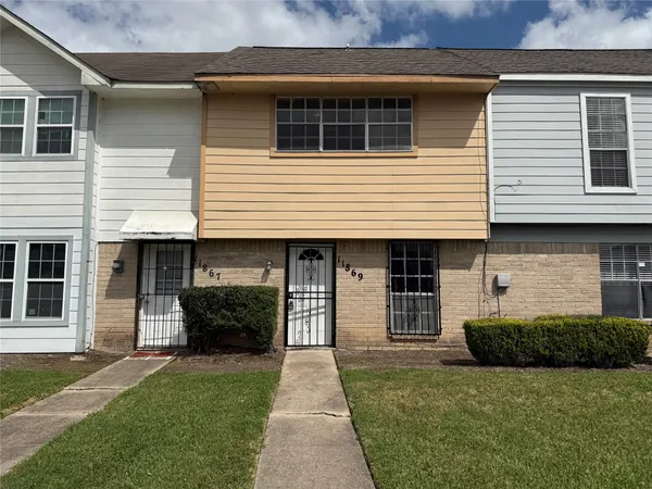 $84,900 | 11869 Algonquin Drive, Houston, TX 77089