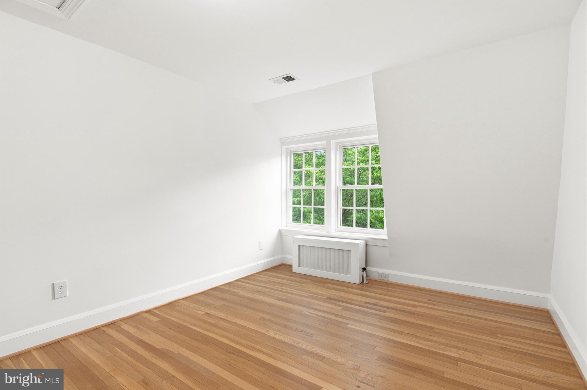 3533 R Street Northwest Washington, DC 20007 - Photo 19 of 27 Upper Level Bedroom 3