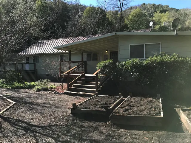 $1,950 | 7375 Scotts Valley Road, Lakeport, CA 95453