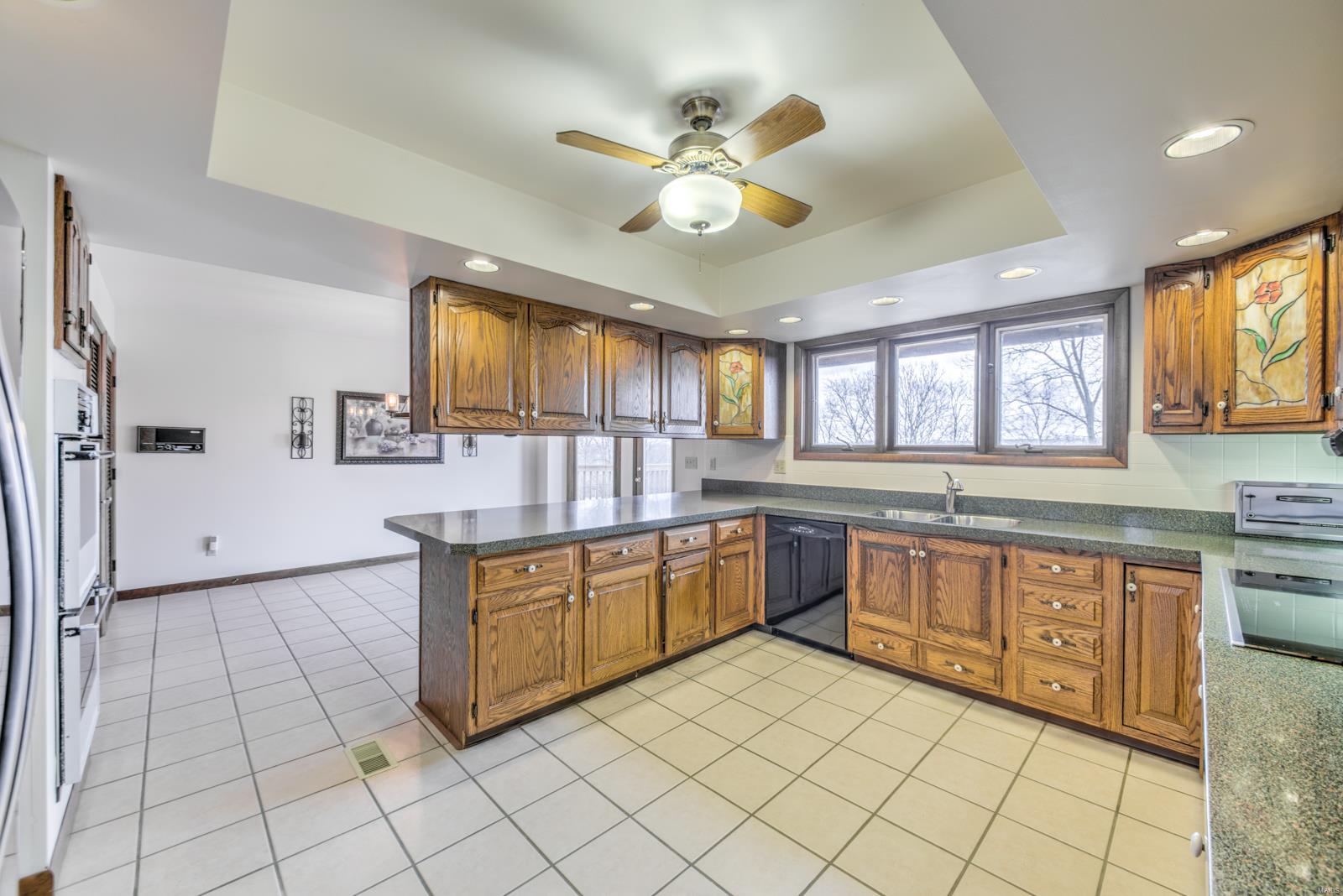 410 Holden Road Defiance, MO 63341 - Photo 8 of 25 Gallery Image 8