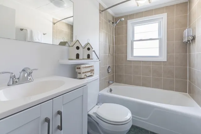 $599,000 | 124 Skiff Avenue, Unit A11, Tisbury, MA 02568