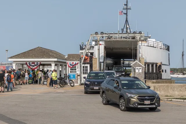 $599,000 | 124 Skiff Avenue, Unit A11, Tisbury, MA 02568