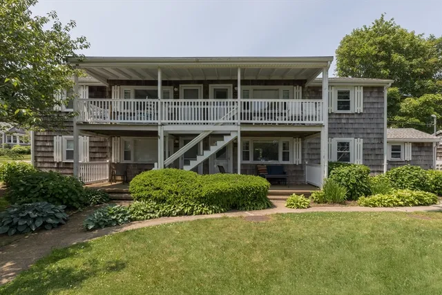 $599,000 | 124 Skiff Avenue, Unit A11, Tisbury, MA 02568