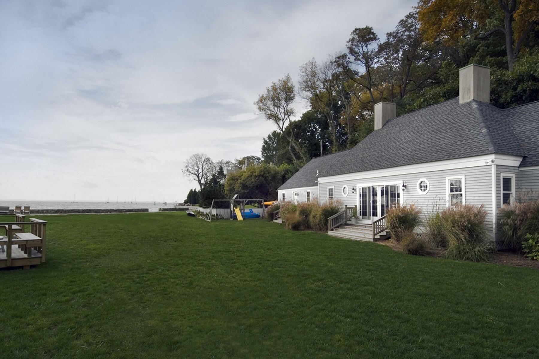 13 Valley Road Norwalk, CT 06854 - Photo 29 of 40 a view of a house with backyard