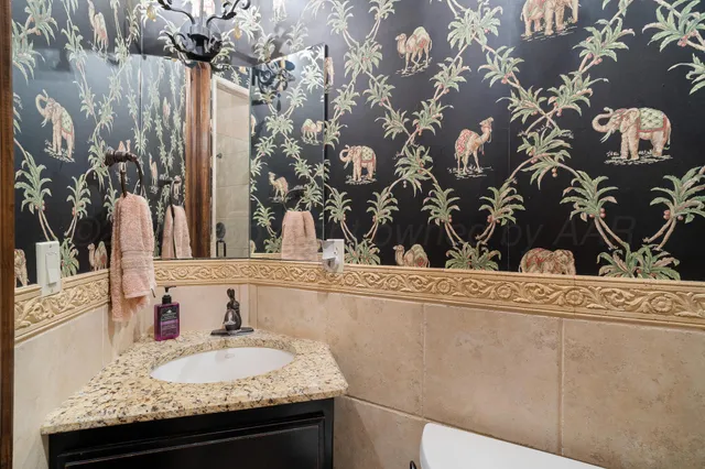 $825,000 | 2107 Plains Avenue, Hereford, TX 79045