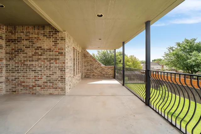 $825,000 | 2107 Plains Avenue, Hereford, TX 79045