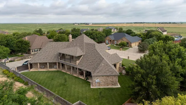 $825,000 | 2107 Plains Avenue, Hereford, TX 79045