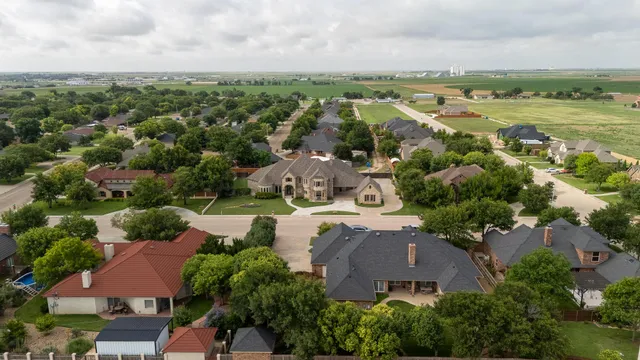 $825,000 | 2107 Plains Avenue, Hereford, TX 79045