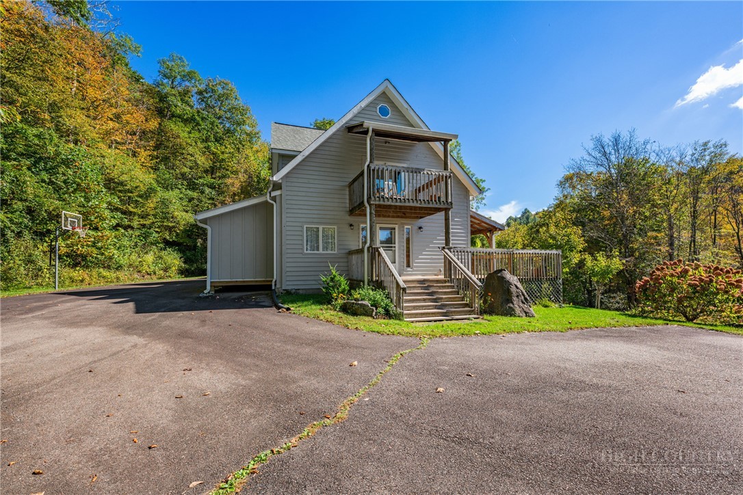 5722 Howard's Creek Road Boone, NC 28607 - Photo 40 of 41 Gallery Image 40