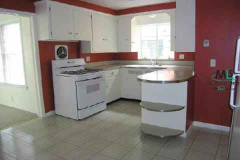 1954 Littlestone Road Grosse Pointe, MI 48236 - Photo 5 of 8 694159-4.JPG