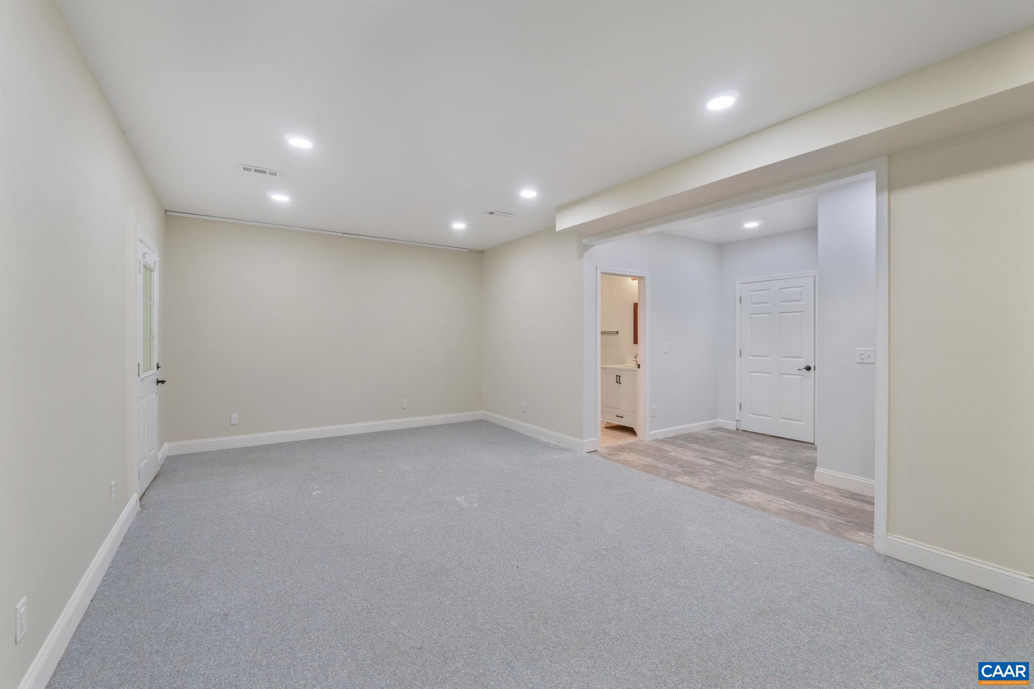 118 Roy's Place Charlottesville, VA 22902 - Photo 32 of 42 Finished bsmnt w/full bath