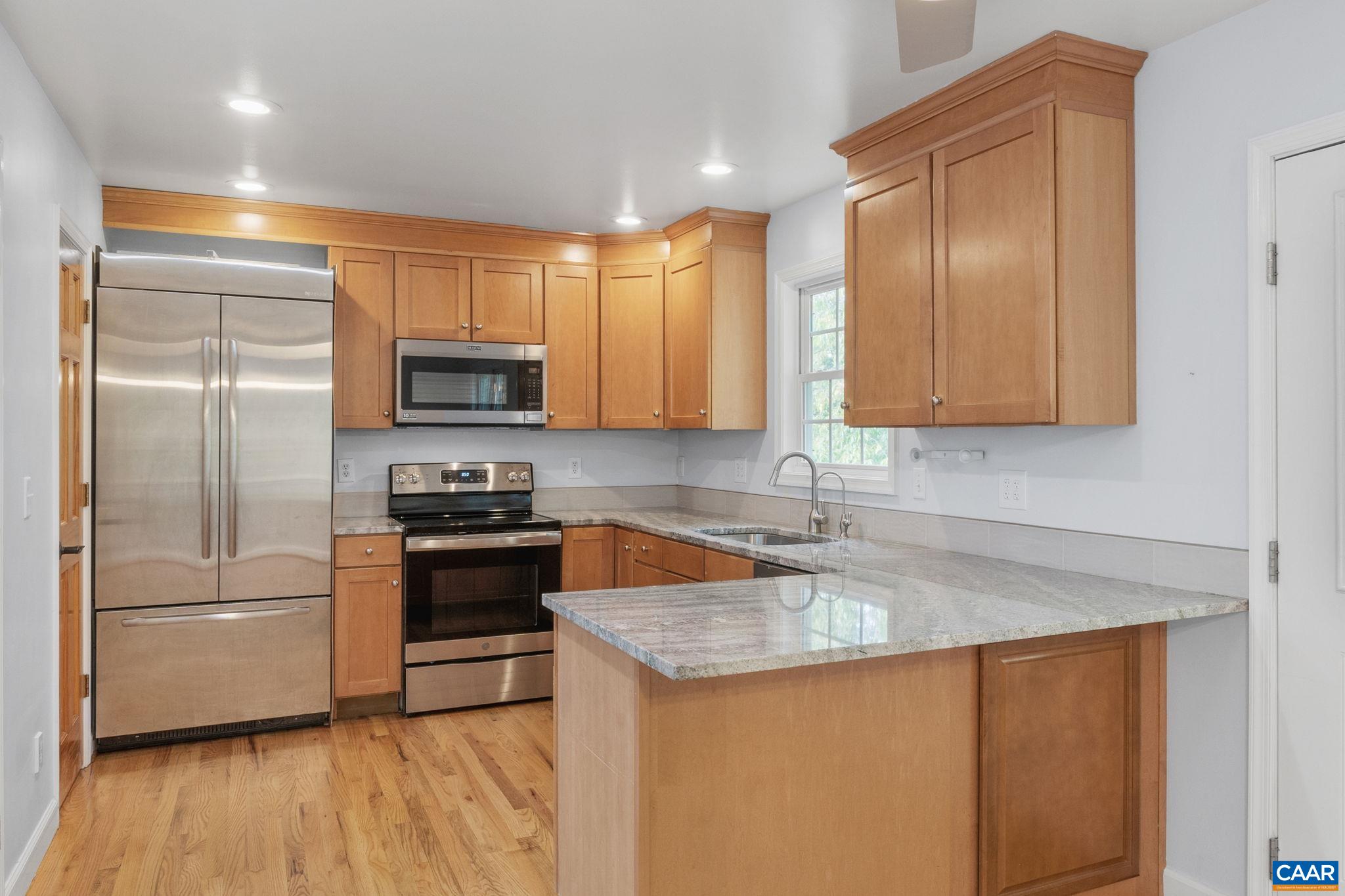 118 Roy's Place Charlottesville, VA 22902 - Photo 6 of 42 Updated kitchen