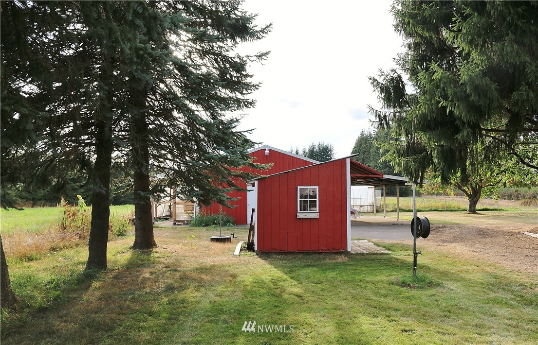 8539 Weidkamp Road Lynden, WA 98264 - Photo 4 of 25
