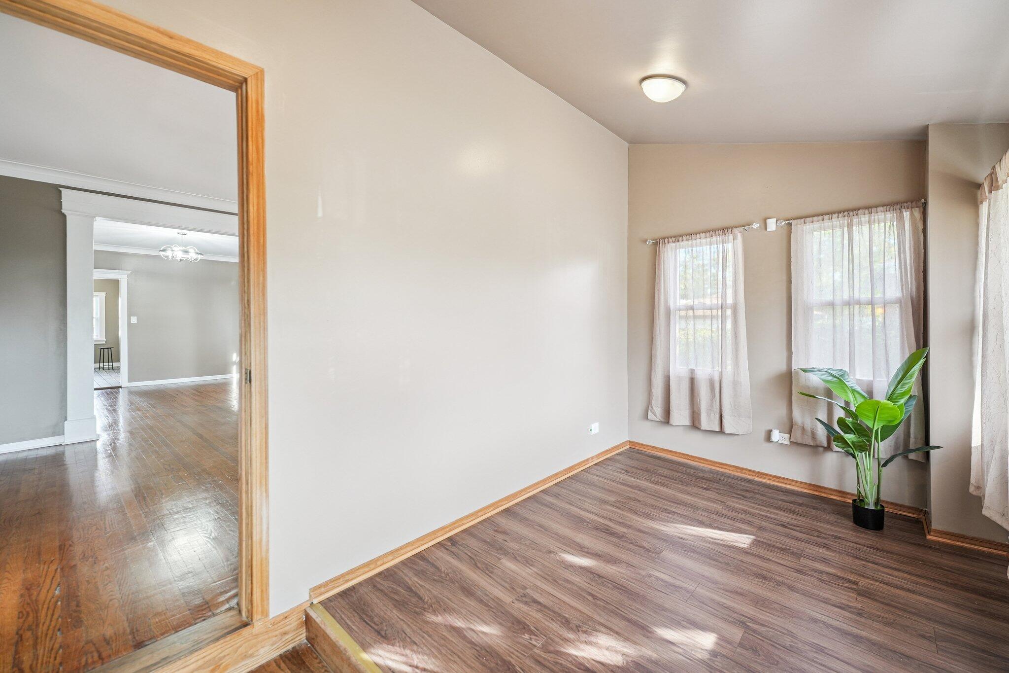 1137 Lyons Street Hammond, IN 46320 - Photo 3 of 28 2048x1365