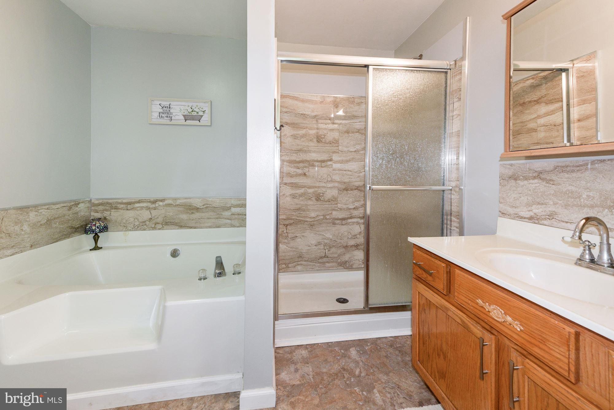 715 Buck Road Monroeville, NJ 08343 - Photo 22 of 35 Owner's Suite Bathroom - Updated