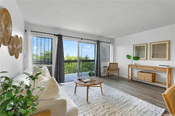 $640,000 | 98-1451 Kaahumanu Street, Unit E221, Aiea, HI 96701