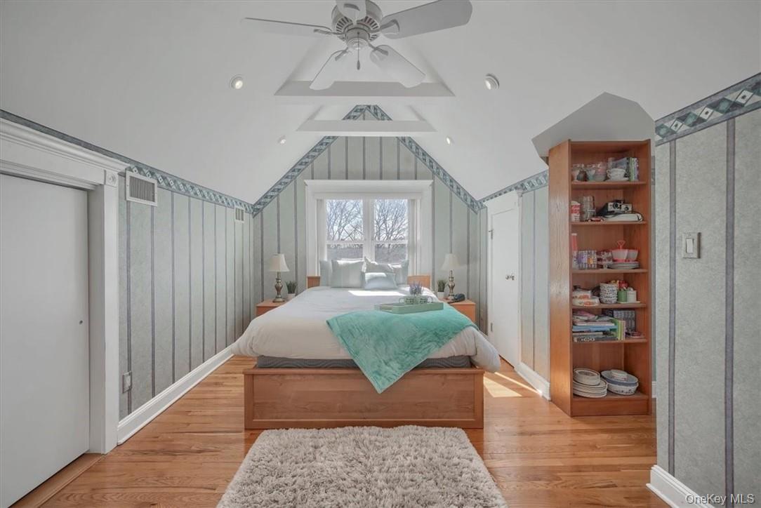 10 High Tor Road New City, NY 10956 - Photo 18 of 33 a living room with furniture and a rug