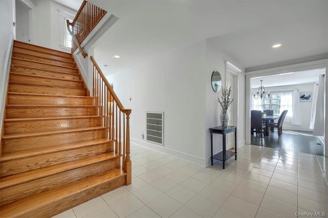 10 High Tor Road New City, NY 10956 - Photo 3 of 33 a view of entryway and hall