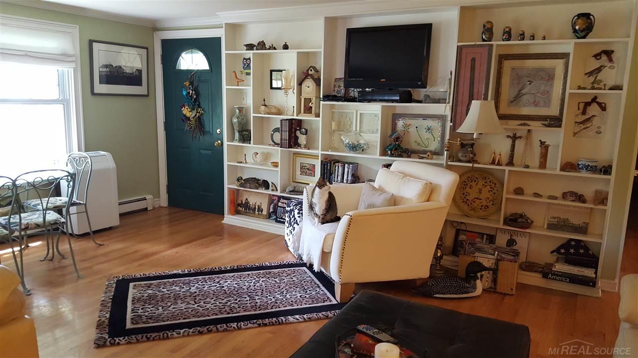 2277 North Lakeshore Road Carsonville, MI 48419 - Photo 7 of 25 31347379-6.JPG