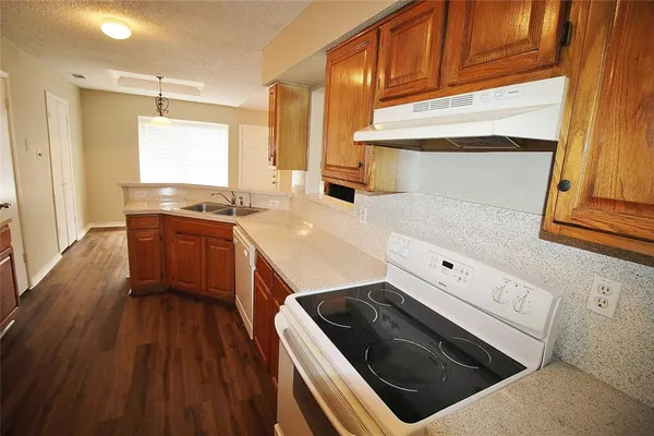 $1,995 | 2018 Garden Crest Lane, Dallas, TX 75232