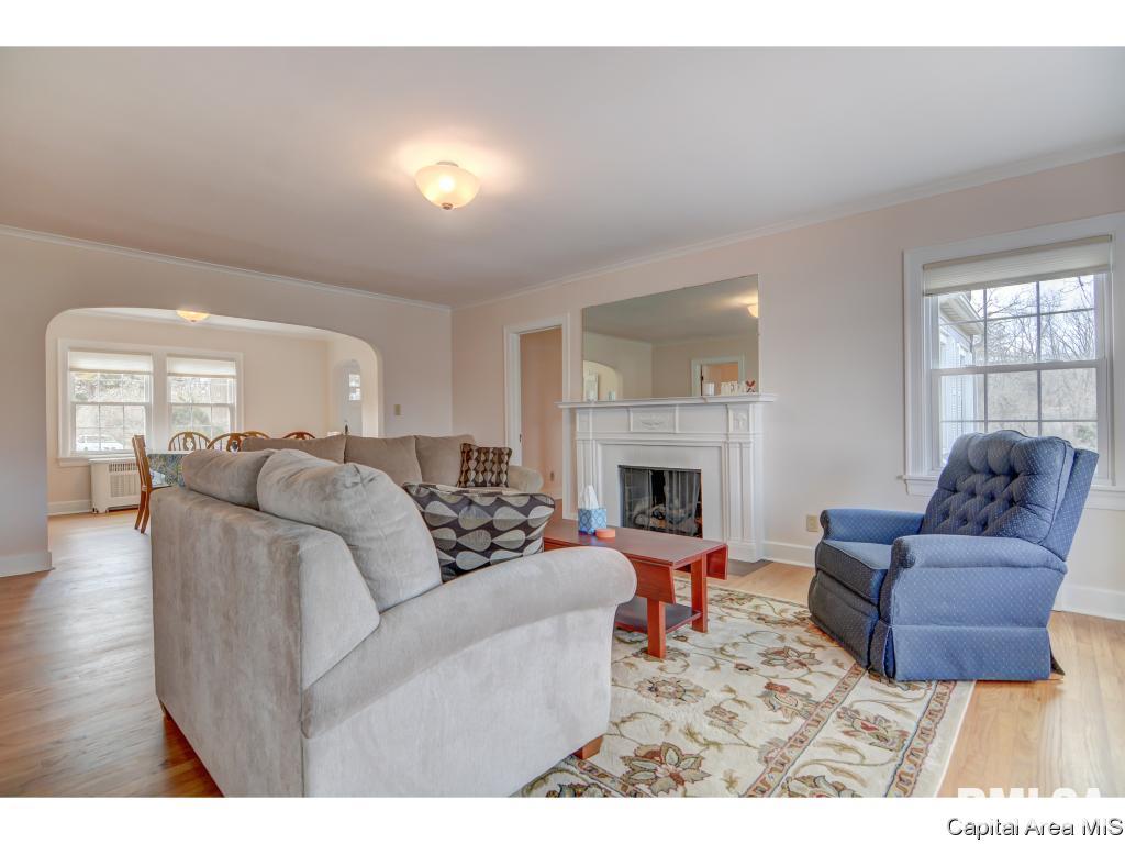 42 North Fox Mill Lane Springfield, IL 62712 - Photo 4 of 36 Gallery Image 4