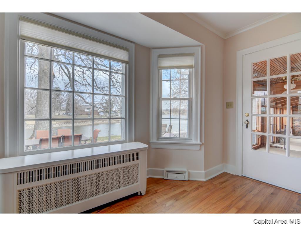 42 North Fox Mill Lane Springfield, IL 62712 - Photo 5 of 36 Gallery Image 5