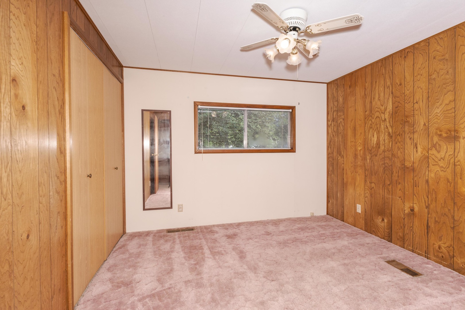 502 South Union Street Dwight, IL 60420 - Photo 28 of 47 wooden floor in an empty room