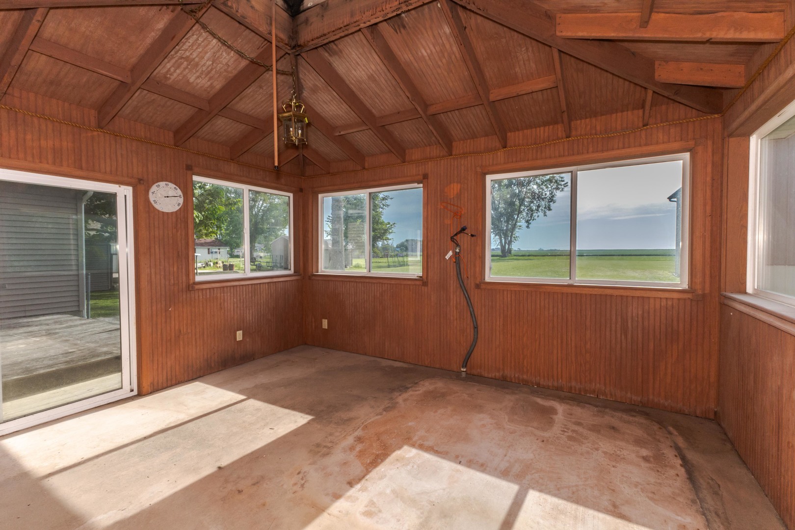 502 South Union Street Dwight, IL 60420 - Photo 38 of 47 a view of an empty room with a window