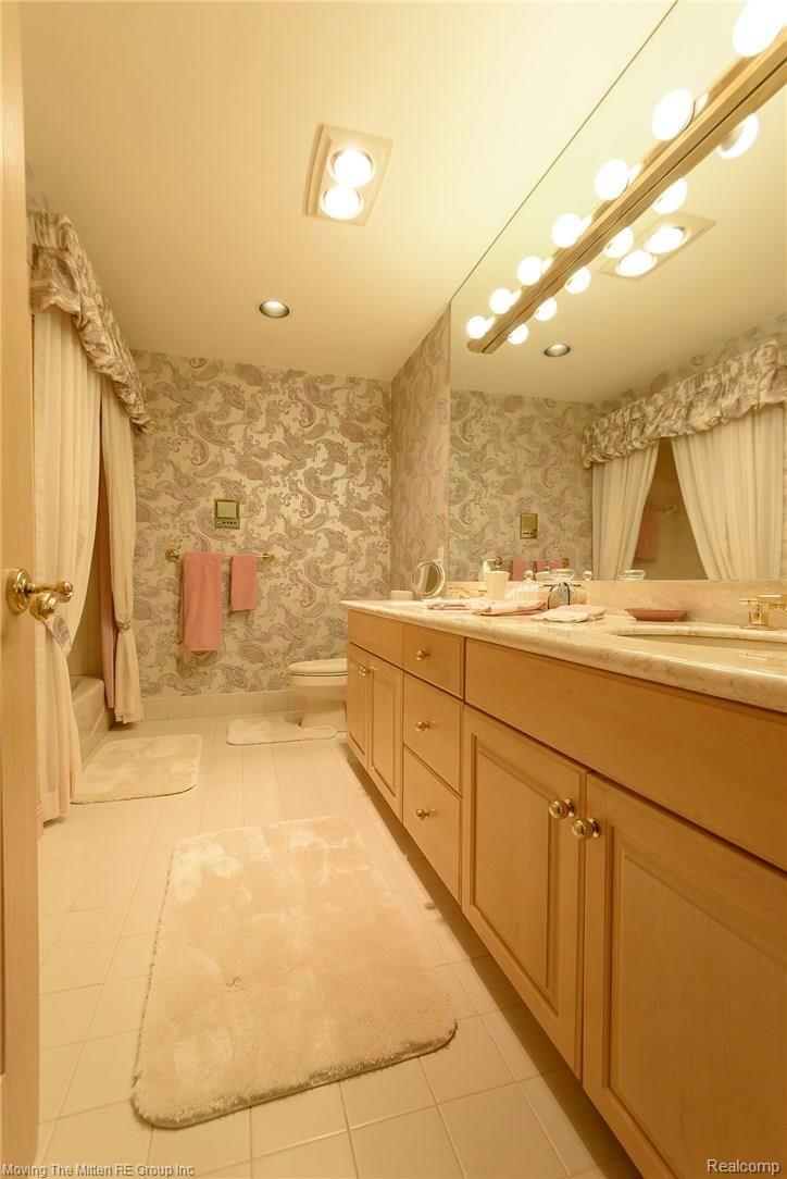 18920 Van Road Livonia, MI 48152 - Photo 42 of 65 mtm_18920_van-24.jpg