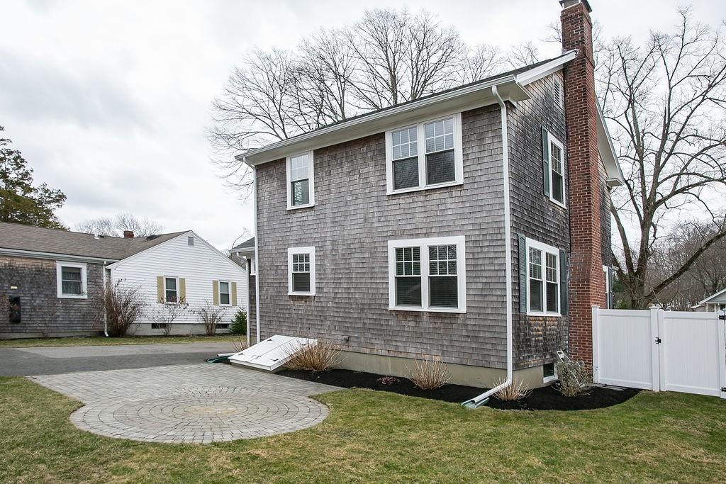 9 Alvin Road Plymouth, MA 02360 - Photo 6 of 40
