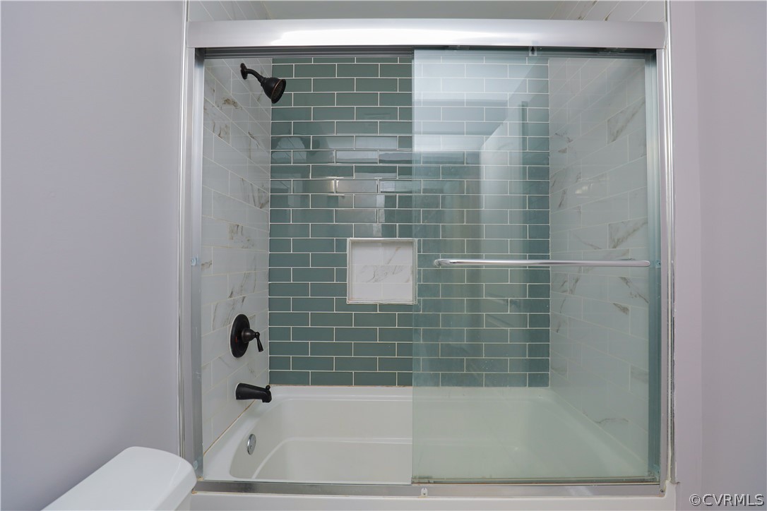 4437 Cogbill Road North Chesterfield, VA 23234 - Photo 27 of 45 The first full bathroom on first floor