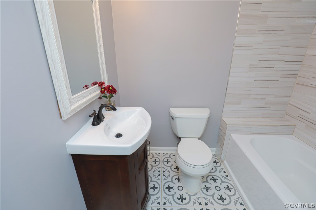 4437 Cogbill Road North Chesterfield, VA 23234 - Photo 28 of 45 Second full bathroom on first floor