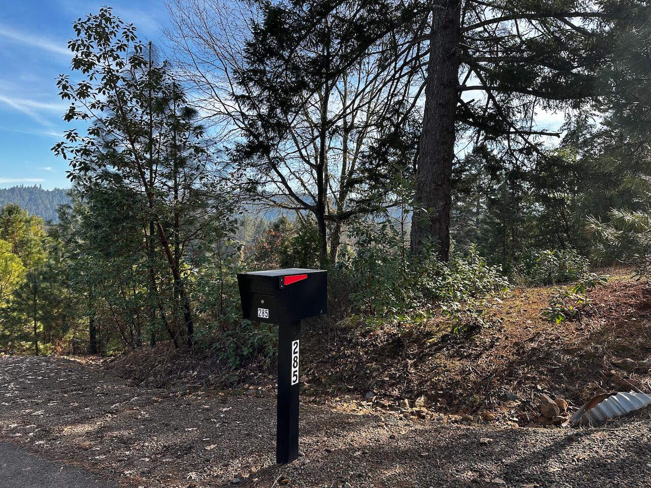 285 Rockinghorse Drive Grants Pass, OR 97527 - Photo 22 of 22 Mail Box at lower entrance to the property.