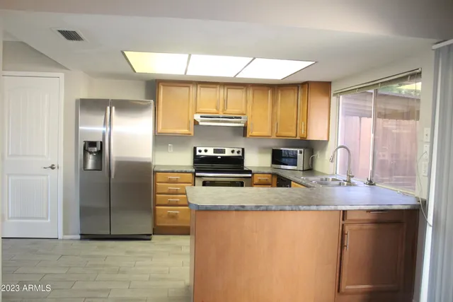 $1,695 | 5128 West Carol Avenue, Glendale, AZ 85302