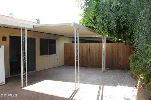 a view of backyard