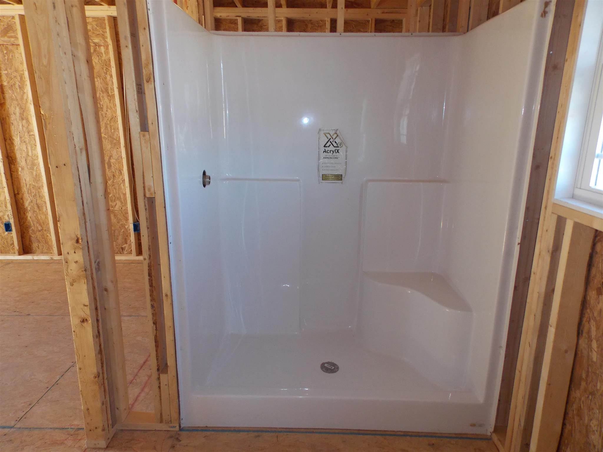 2019 Taurus Farm Road Lafayette, TN 37083 - Photo 9 of 13 a bathroom with a bathtub