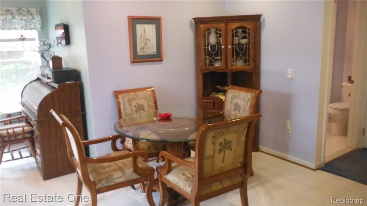 10506 Smith Road Gaines, MI 48436 - Photo 5 of 8 Dining.jpg