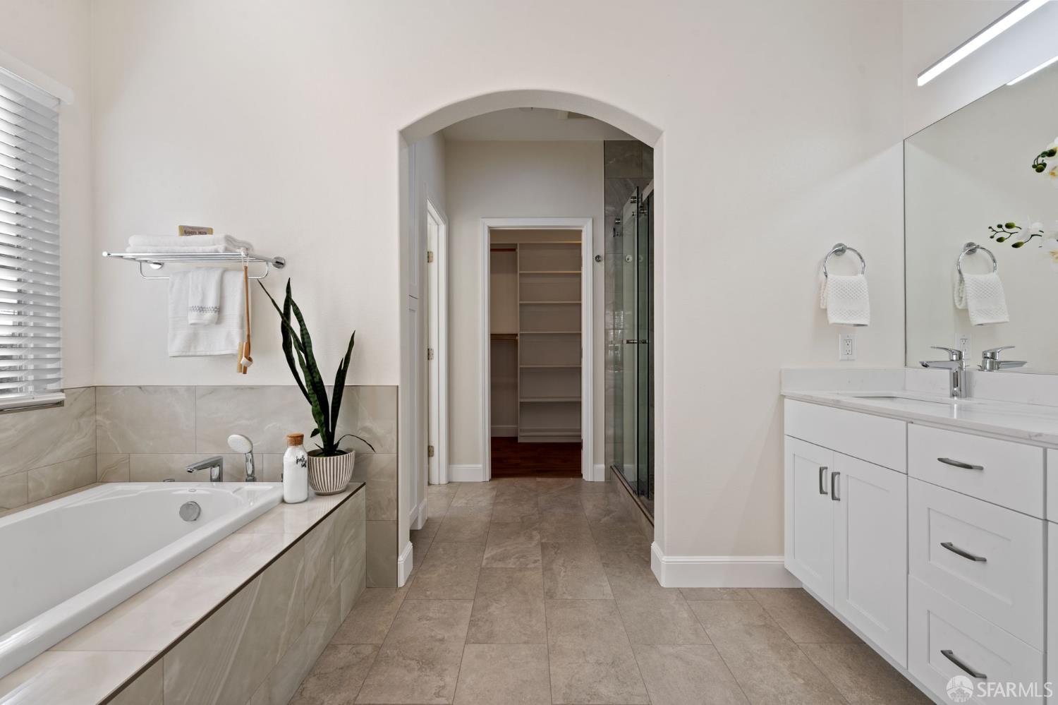 42119 Vinha Way Fremont, CA 94539 - Photo 29 of 43 a bathroom with a bathtub and a sink
